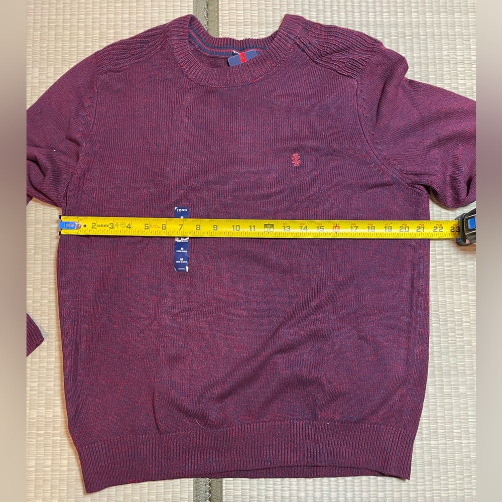 Izod Men's Long Sleeve Crew Neck Solid Sweater, Red, Medium